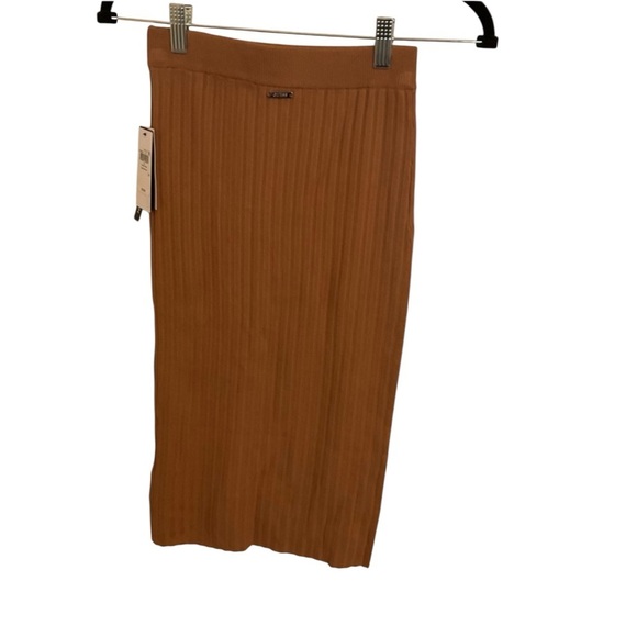 GUESS Women's Agnes Sweater Skirt small NWT - Picture 11 of 13